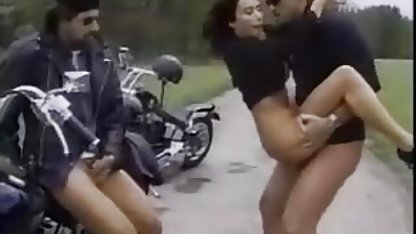 公剤金髪から、警察後待の野外 女性 アダルト 動画