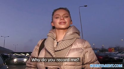 バン鋳造-keishaグレーの彼女の最初の荒肛門弄 女 の アダルト ビデオ