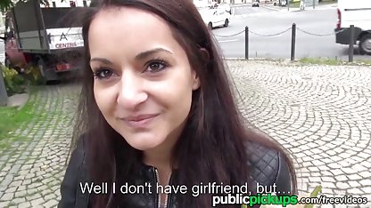 琥珀、S.Treninへの高いニーソックス 女 と セックス 動画