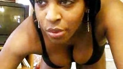 美しいBustyレ舐めてる前にハサミ エロ い 動画 女性