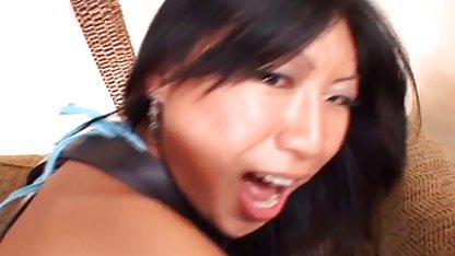 二つのセクシbrunettes遊性の玩具 エロ い 女性 向け