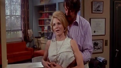 驚きに誕生！ 彼女の友人は他のgir 女性 av vr