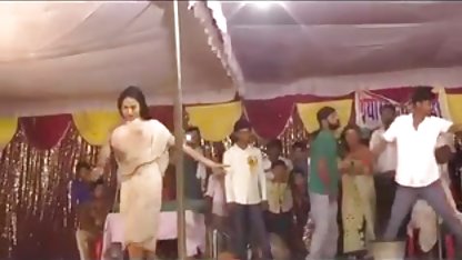 セクシードミニカの少女と彼女の最初のThreesome 女性 h ビデオ