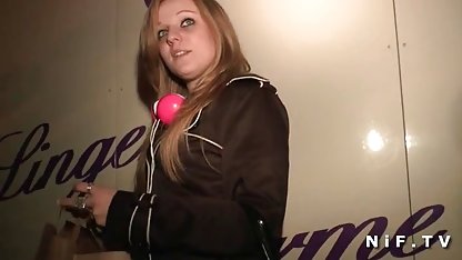 私の大きな丸いお尻だけで掛け流しでこれらの中には小さなデニムショーツ城 s 女 av